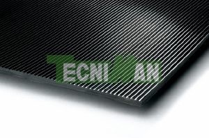 Pavimento de caucho triangular