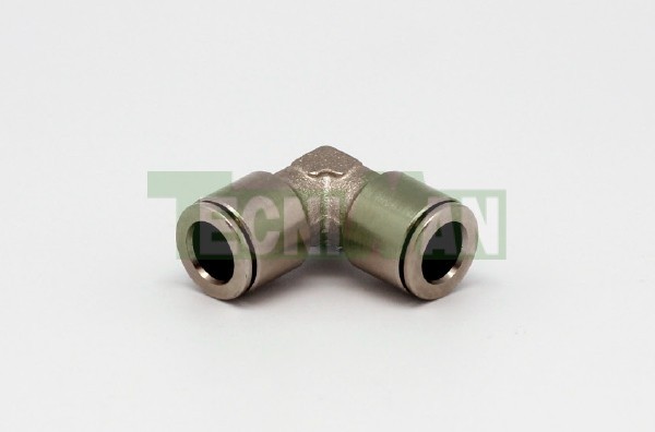 Racores automáticos en latón niquelado con anillo inoxidable